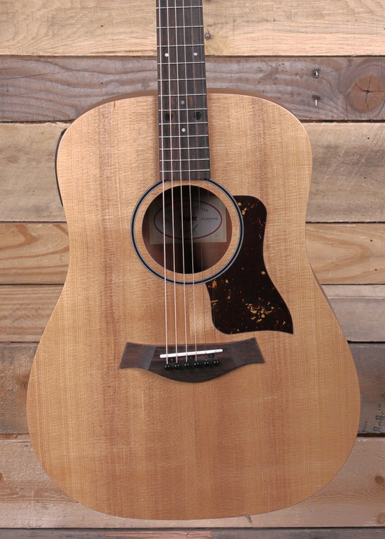 Taylor BBTe Big Baby Taylor Acoustic/Electric Guitar  Natural w/ Gigbag