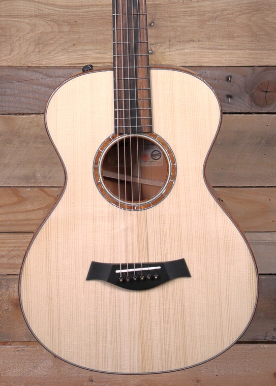 Taylor Custom GC 12-Fret Acoustic/Electric Guitar Natural w/ Case