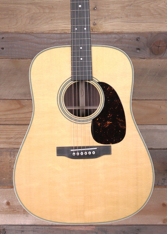 Martin D-28 Acoustic Guitar Natural w/  Case