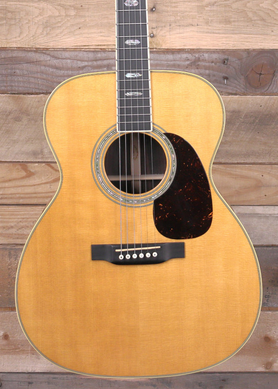 Martin J-40 Acoustic Guitar w/ Case "Excellent Condition"