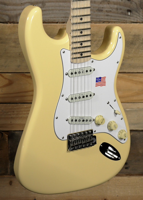 Fender Yngwie Malmsteen Stratocaster Electric Guitar Vintage White
