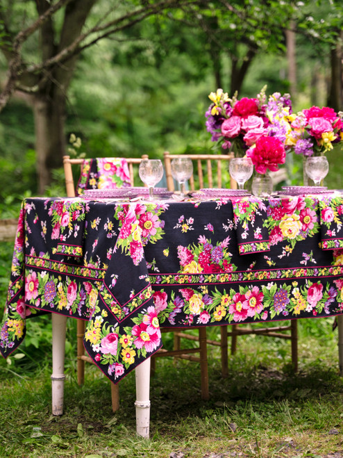 Avonlea Tablecloth - Black