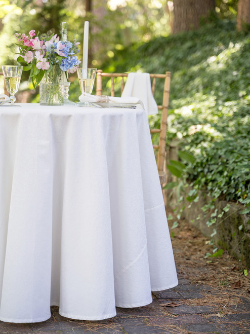 Lark Cotton Jacquard Round Cloth - White