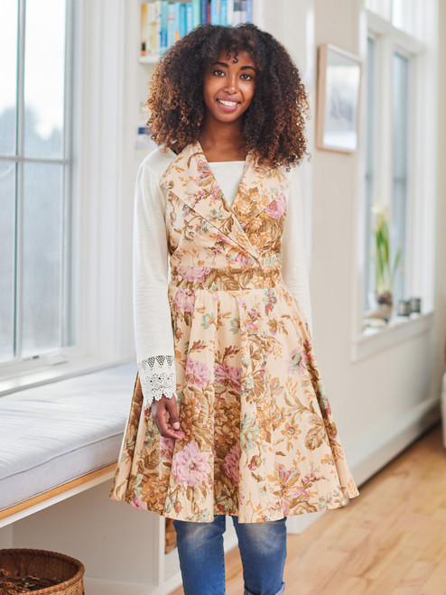 Eternal Rose Collar Apron - Antique