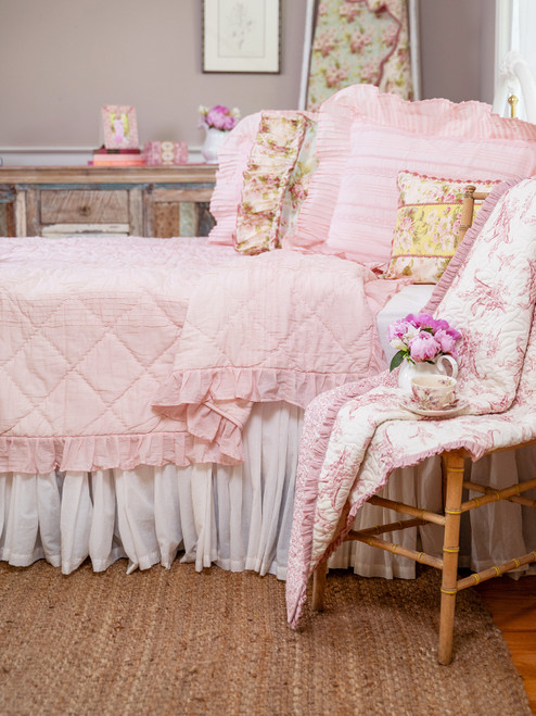 Pretty Pintuck Quilt - Soft Pink