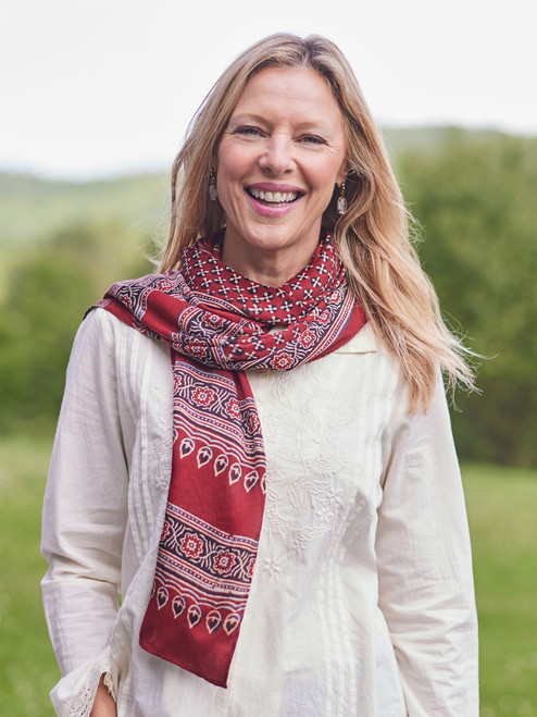 Paris Boulevard Scarf - Pomegranate