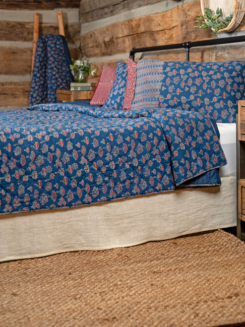 Wandering Rose Quilt - Indigo