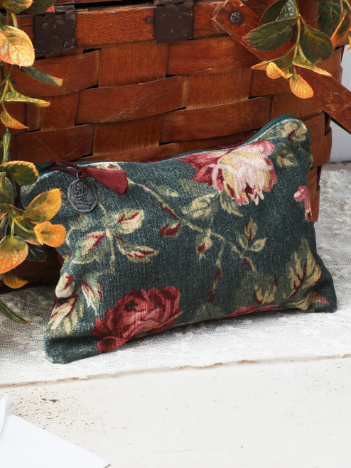 Winter Rose Velvet Pouch - Forest