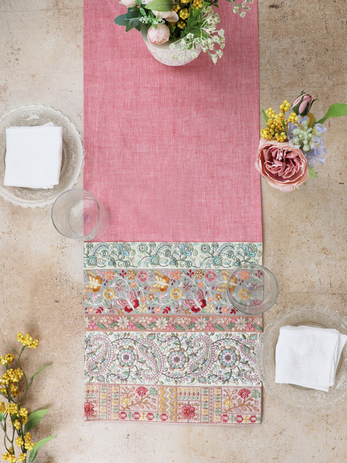 Bel Canto Runner - Aqua Pink