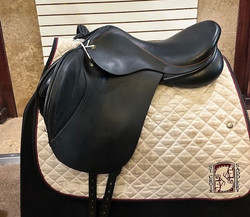 Used 17.5" Hulsebos Close Contact Saddle MW