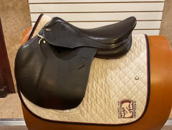 Used 17.5" Tekna Letek + Close Contact Saddle M