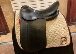 Used 18" Tudor Estate Dressage Saddle W L Used 18" Tudor Estate Dressage Saddle W L
