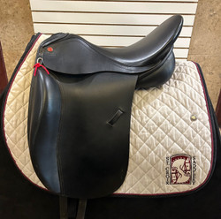 Used 17" Thornhill Klasse Dressage Saddle XW