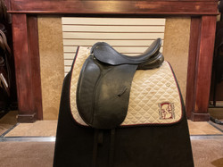 Used 18" County Connection Dressage Saddle M Used 18" County Connection Dressage Saddle M