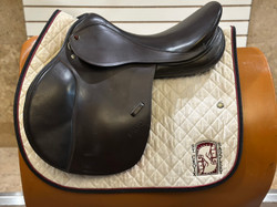 Used 17.5" Sommer Remos Salto Close Contact Saddle W