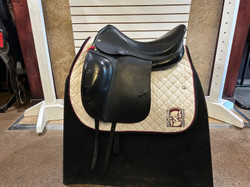 Used 18.5" Verhan Odyssey Dressage Saddle MW