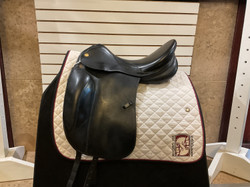 Used 17.5" Prestige Dressage 2000 Saddle Dressage MW
