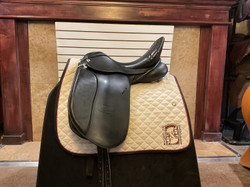 Used 18" Zaldi Royal Profunda Doma Dressage Saddle XW-Adj