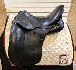 Used 17" Schleese Wave Dressage Saddle XW