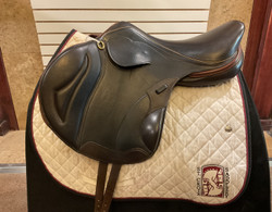 Used 17.5" Peter Horobin Monoflap Close Contact Saddle MW