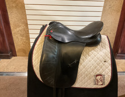Used 17.5" Albion Legend K2 Dressage Saddle MW
