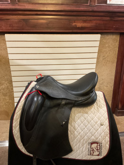Used 17" Ideal Saddlery Dressage Saddle M