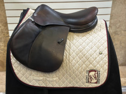Used 17.5" Voltaire Palm Beach Close Contact Saddle M
