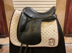 Used 18" Custom Saddlery Icon Alpha Monoflap Dressage Saddle MW