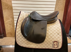 Used 17" HDR Pro Concept Close Contact Saddle M
