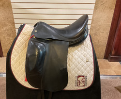 Used 17.5" Verhan Dressage Saddle MW