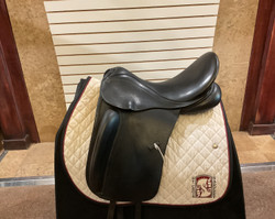 Used 18" County Perfection Dressage Saddle M
