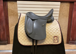 Used 17.5" Wintec 500 Dressage Saddle W