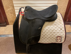 Used 17.5" Wintec Pro Dressage Saddle XW ADJ