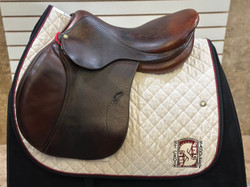 Used 17.5" Antares Classique Close Contact Saddle MW