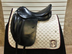 Used 18" Equipe Emporio Dressage Saddle W