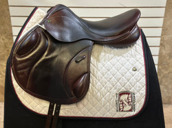 Used 18" County Solution Monoflap Close Contact Saddle MN