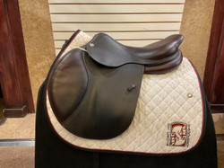 Used 17.5" CWD SE02 Close Contact Saddle MW