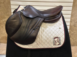 Used 18.5" Butet Close Contact Saddle M