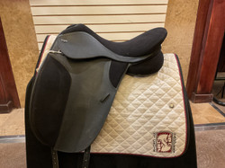 Used 17.5" Thorowgood T-9 High Dressage Saddle MN ADJ