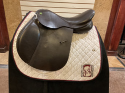 Used 17" Thornhill Pro-Am Close Contact Saddle M ADJ