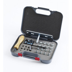 Equi-Essentials Stud Kit with Plastic Case