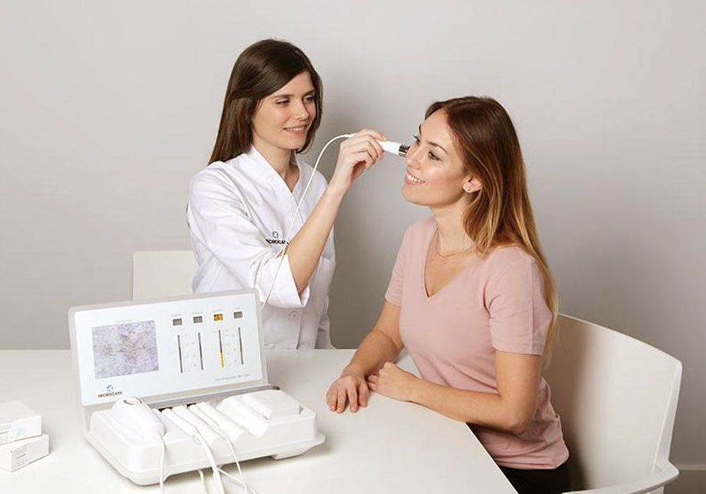 Dermoanálisis con microcaya en Farmacia Romero Isla en Cornellà de Llobregat, Barcelona