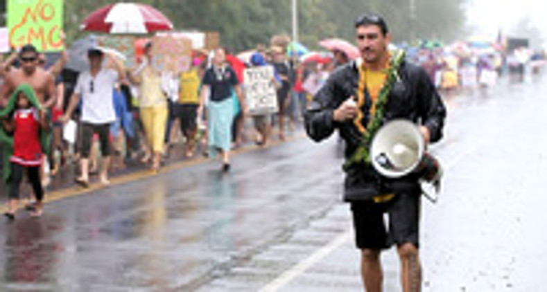 Dustin Barca on the quest to protect and restore the land and traditions of Kaua'i! 