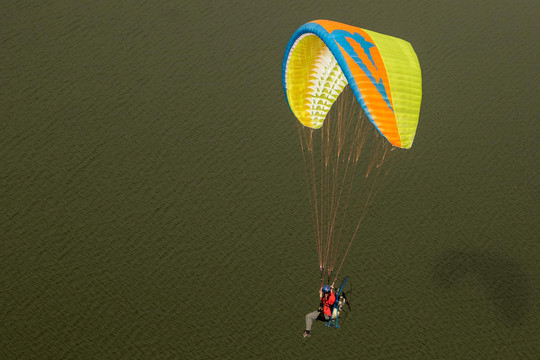 Apco Hybrid Paramotor - Stabiler und sicher, leichter Anfänger Motorschirm Gleitschirm - Apco Aviation Detailansicht