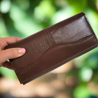 Handmade Leather Women's Wallet: Zippered Card Holder
