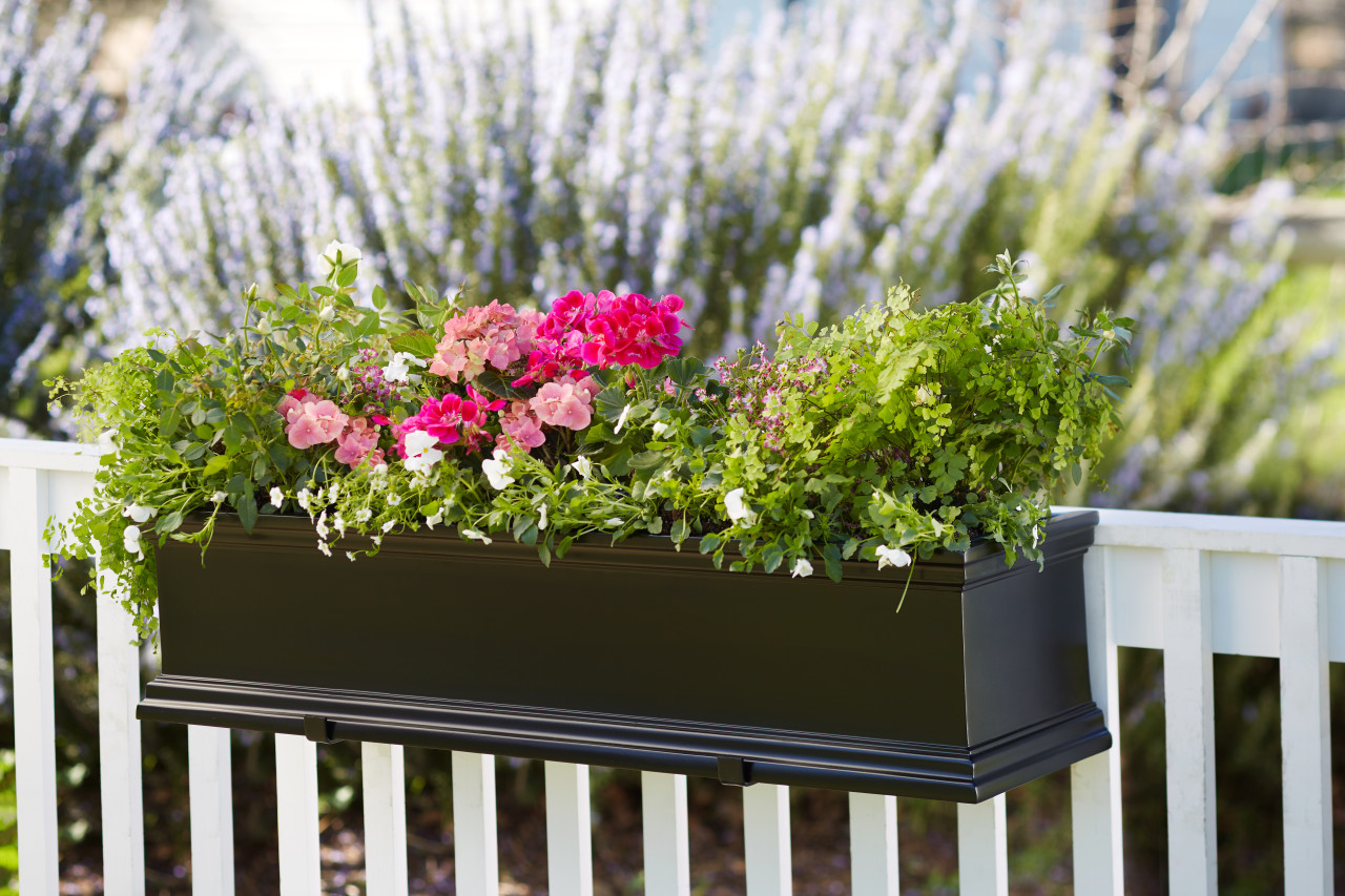 Planters Unlimited Laguna Fiberglass Window Box - Thumbnail 2
