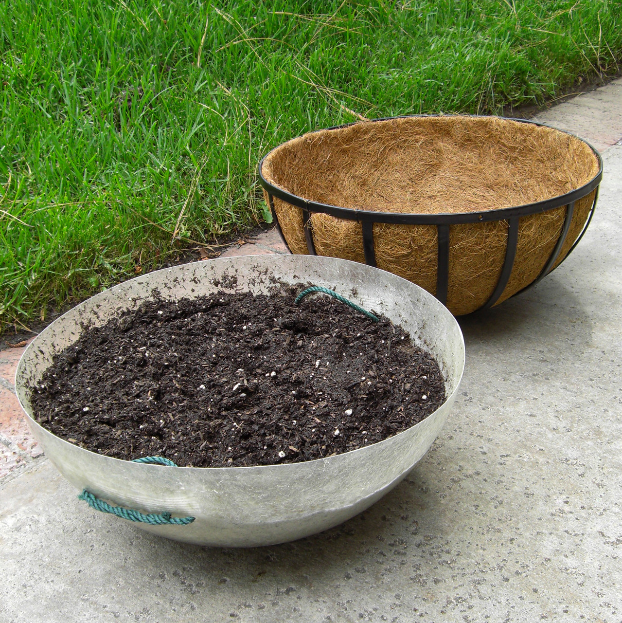 Hanging Baskets Accessories Fiberglass Inserts Planters Unlimited