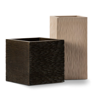 Dune planters shown in oxido and natural finishes. Dune planters shown in oxido and natural finishes.