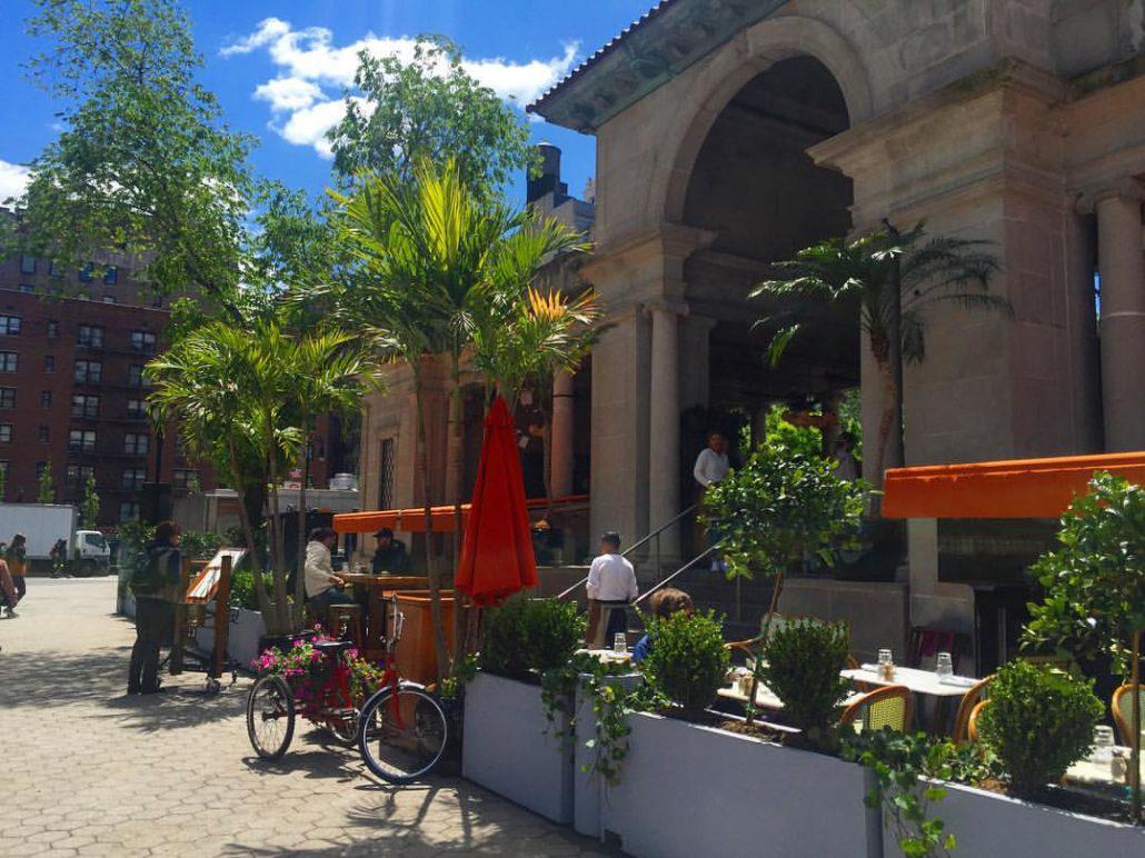 Time to Refresh Your Business’s Exterior? Do it Your Way with Modern