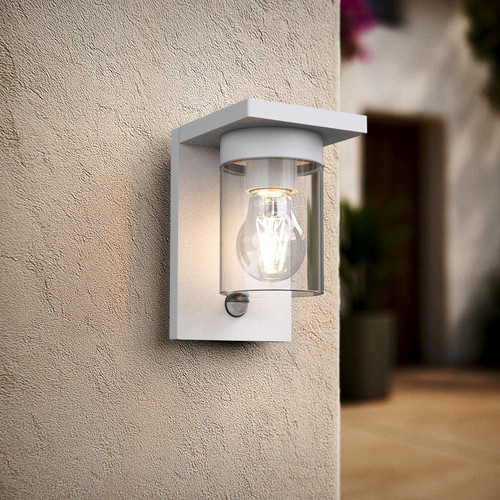 Applique Bianca IP54 con Base E27 e sensore di Movimento - Serie RIGA